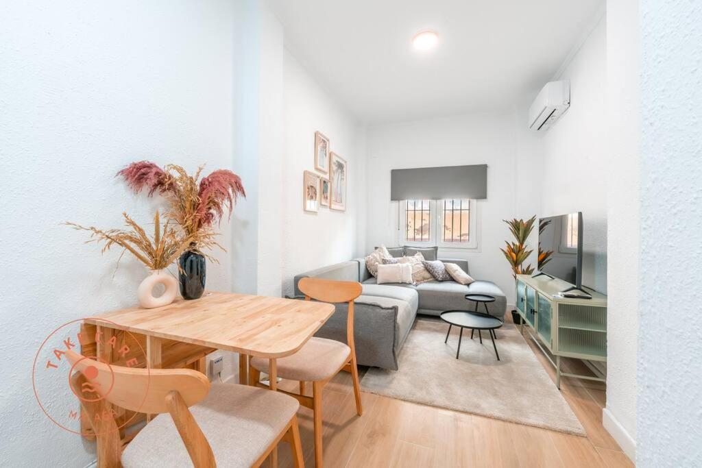 Cosy Apartment With Patio In Malaga - Tcm Esterno foto